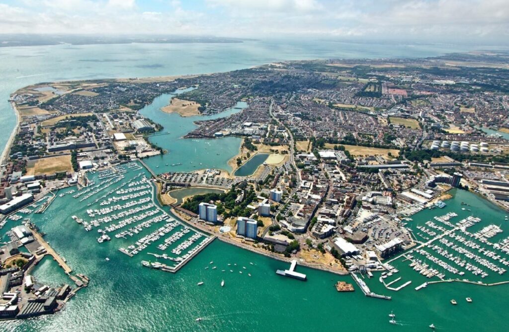 Cost effective connectivity for Gosport Town Centre
