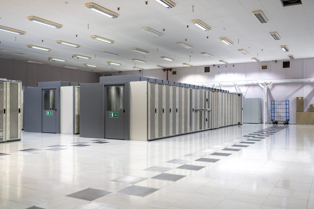 Reliable and flexible hosting